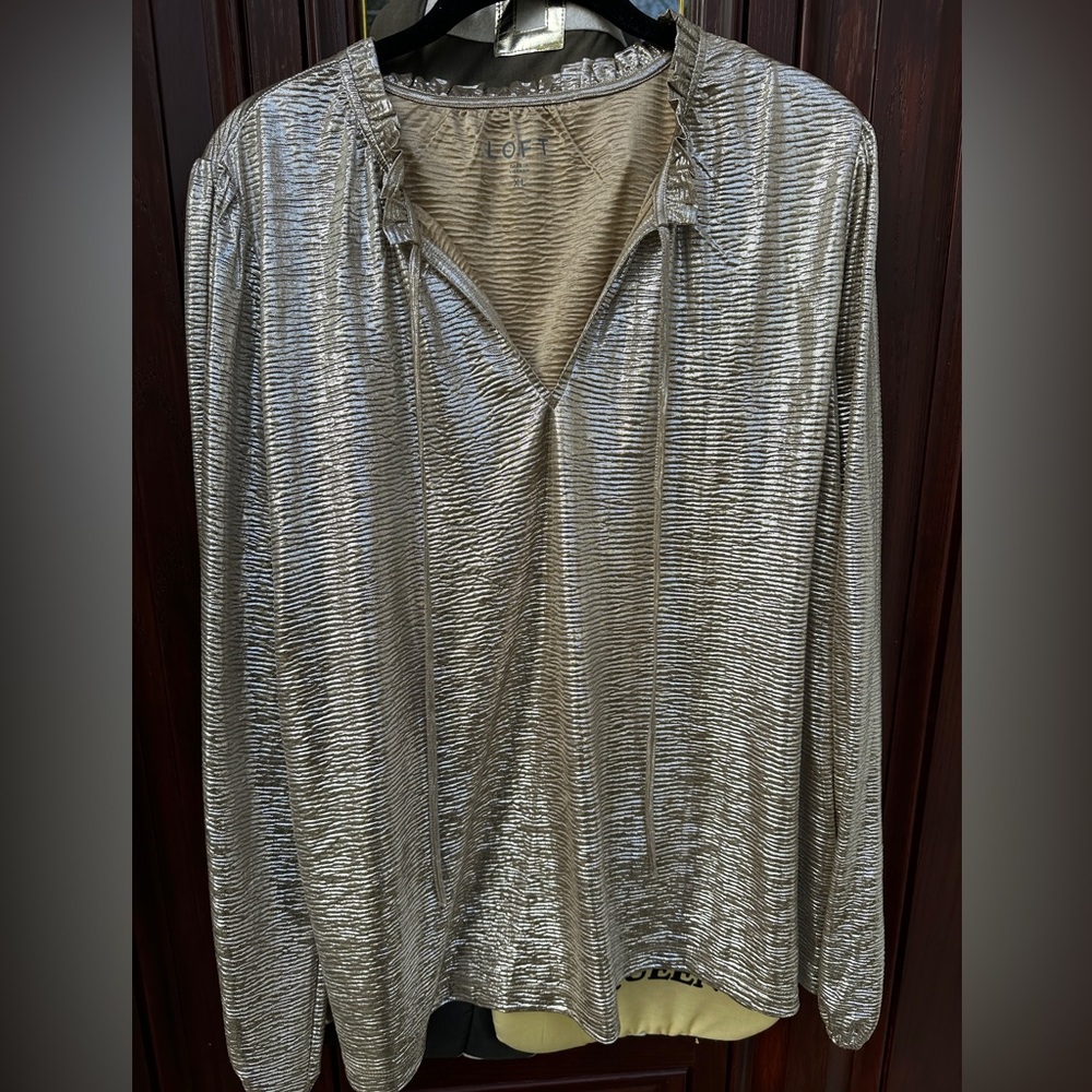 LOFT Women's Metallic Top